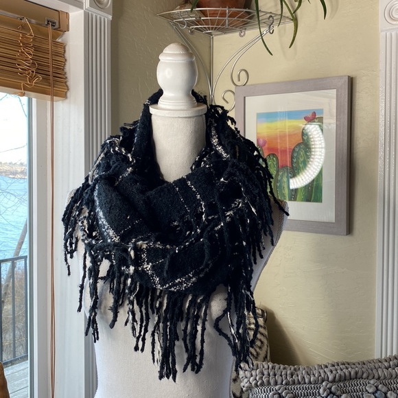 Accessories - Boho Fringe infinity scarf